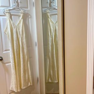 Women’s lingerie- ivory